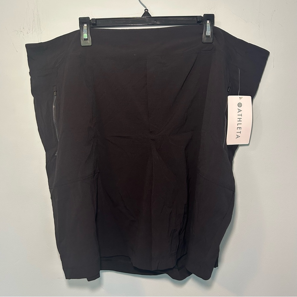 NWT Athleta Black North Bermuda Trekkie Shorts Size 24